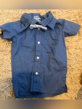 Cat & Jack Navy Blue Short Sleeve Button-Up Shirt with Bow Tie